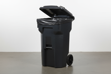 Load image into Gallery viewer, 35 gallon trash can with two wheels, for residential use. 35 black trash can liner inside